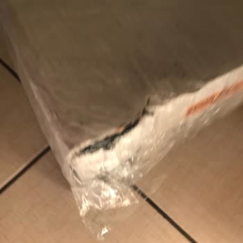 Ezilmiş Ve Küflenmiş Mama: Hepsiburada'dan Kötü Deneyim