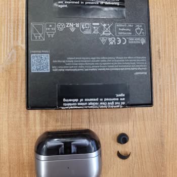 Sıfır Diye Satılan Kulaklık Kullanılmış Ve Hasarlı Çıktı