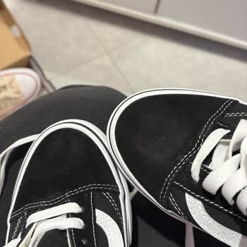 Defolu Ürün Ve İlgisiz Mağaza Personeli Nedeniyle Mağduriyet Yaşadık