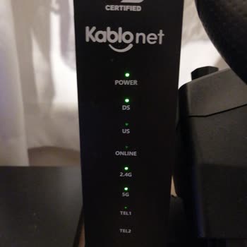 Saatlerdir Süren İnternet Kesintisine Çözüm Bulunamıyor