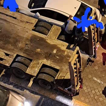 Yol Ayırım Taşları Hem Yayalar Hem Araçlar İçin Ciddi Tehlike Oluşturuyor