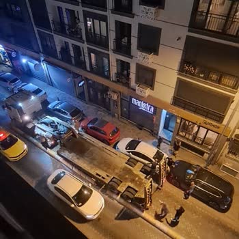 Yol Ayırım Taşları Hem Yayalar Hem Araçlar İçin Ciddi Tehlike Oluşturuyor