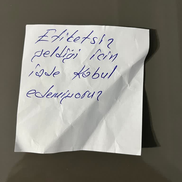 Etiketsiz Gelen Elbise İade Edilmiyor