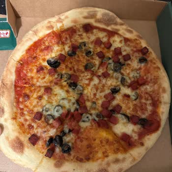 Pizza Görselleri İle Teslim Edilen Ürün Arasındaki Fark Ve Puan Silinmesi