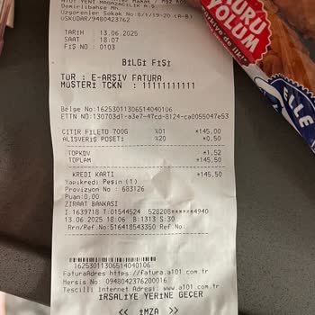 Dondurulmuş Tavuk Fileto Üzerinde Siyah Lekeler Ve Küf Şüphesi Yaşadım