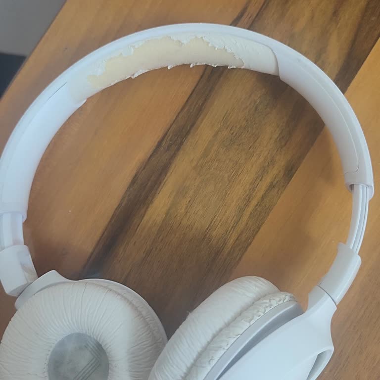 JBL Kulaklık Kısa Sürede Soyulma Yaptı Kızım Kullanmak İstemiyor