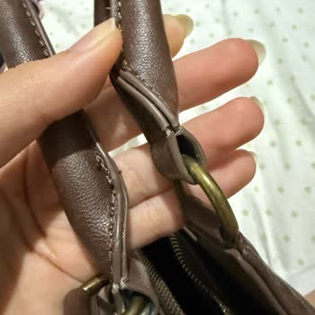 Stradivarius Çantada Kısa Sürede Soyulma Ve Sökülme Sorunu