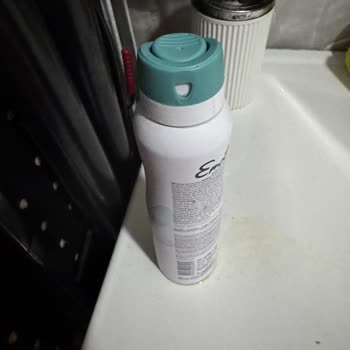 Yeni Seri Emotion Deodorantlar İlk Kullanımlarda Tamamen Boşaldı