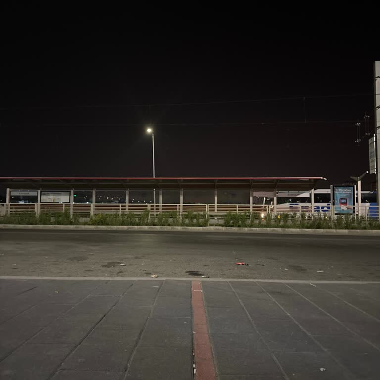 Gece Otobüsünün Saatlerce Gecikmesi Ve Bilgilendirme Eksikliği