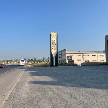 Otobüs İnegöl Otogarında Durmadı, Yol Kenarında İndirildik