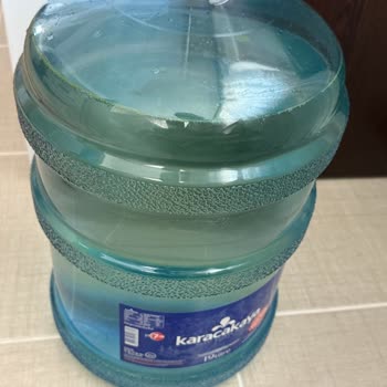 Karacakaya Su Damacanasında Yeşil Renk Ve İlgisizlik