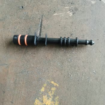 Buharlı Temizleyici Parçası Eriydi, Yedek Parça Ve Destek Yok