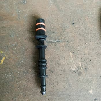 Buharlı Temizleyici Parçası Eriydi, Yedek Parça Ve Destek Yok