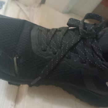 Altı Ayda Yıpranan Ayakkabıya Çözüm Bekliyorum