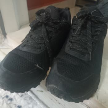 Altı Ayda Yıpranan Ayakkabıya Çözüm Bekliyorum