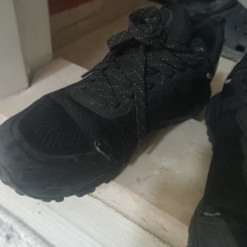 Altı Ayda Yıpranan Ayakkabıya Çözüm Bekliyorum