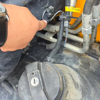 İş Makinelerine Yakıt Alamama Sorunu Ve Çözüm Eksikliği