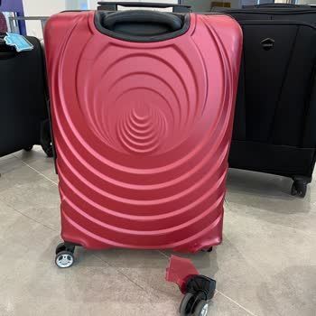 Ajet Uçuşunda Valizlerimiz Kırıldı, Çözüm Sunulmadı