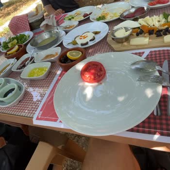 Narlıbahçe Pomegranate Garden Ölüdeniz Kahvaltı İçin Gittiğimiz Mekandan Resmen Kovulduk!