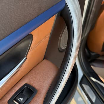 BMW 320i İç Kapı Kolları Ve Ön Cam Plastiğinde Kalite Sorunu