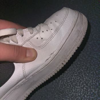 Air Force Ayakkabıda Deri Çatlaması Ve Müşteri Hatası Geri Bildirimi