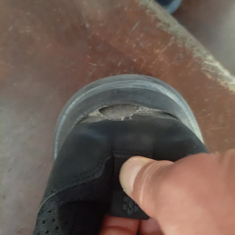 Lumberjack Ayakkabılarda Kalite Düşüşü Ve Mağaza İlgisizliği