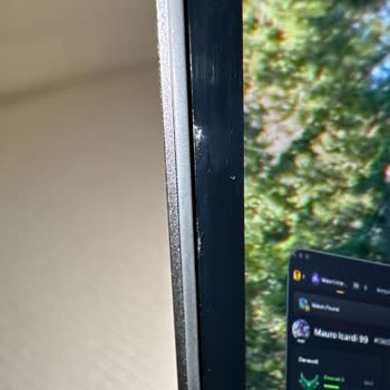 Garanti Kapsamında Macbook Ekranında Üretim Kaynaklı Sorun