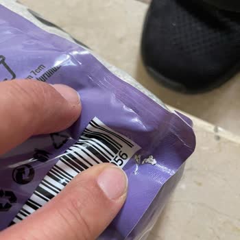 Eksik Ödül Maması, Özensiz Paketleme Ve İletişim Sorunu