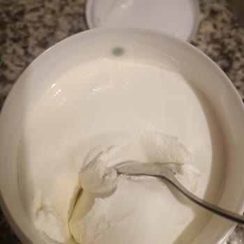 Son Kullanma Tarihi Geçmemiş Yoğurt Küflü Çıktı Yardım Bekliyorum