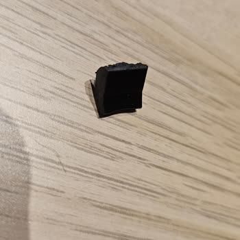 Sinbo Elektrik Süpürgesi Eklem Parçası Kırıldı Ve Yedek Parça Bulunamıyor