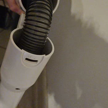 Sinbo Elektrik Süpürgesi Eklem Parçası Kırıldı Ve Yedek Parça Bulunamıyor