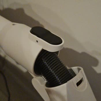 Sinbo Elektrik Süpürgesi Eklem Parçası Kırıldı Ve Yedek Parça Bulunamıyor