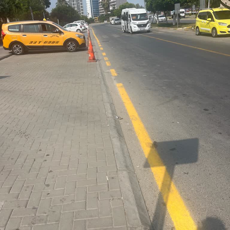 3 Numaralı Otobüsün Sefer Gecikmeleri Ve Yolcu Almaması