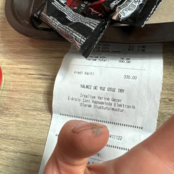 Sbarro'da Mantarlı Pizza Siparişimde Kum Çıkması Ve Hijyen Sorunu