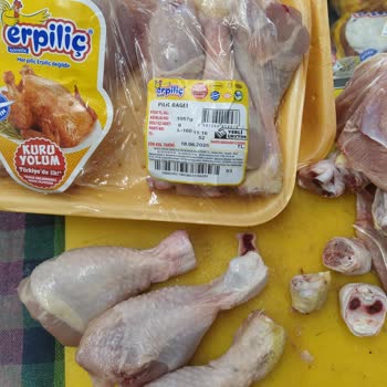 Tavuk Paketlerinde Yenmeyecek Parçaların Fazlalığı Ve Tartı Sorunu