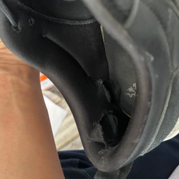 Adidas Ayakkabıda Kısa Sürede Yırtılma Ve Garanti Sorunları