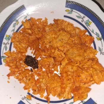 Patos Cips Paketinden Çıkan Yabancı Maddeler Şok Etti!