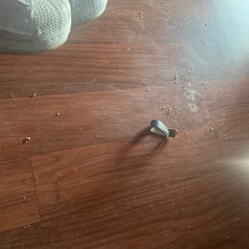 Es Turizm Otobüsünde Sigara Kullanımı, Arızalı Koltuk Ve İlgisiz Personel