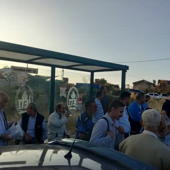 Otobüs Yetersizliği Yüzünden Halk Mağdur Oluyor