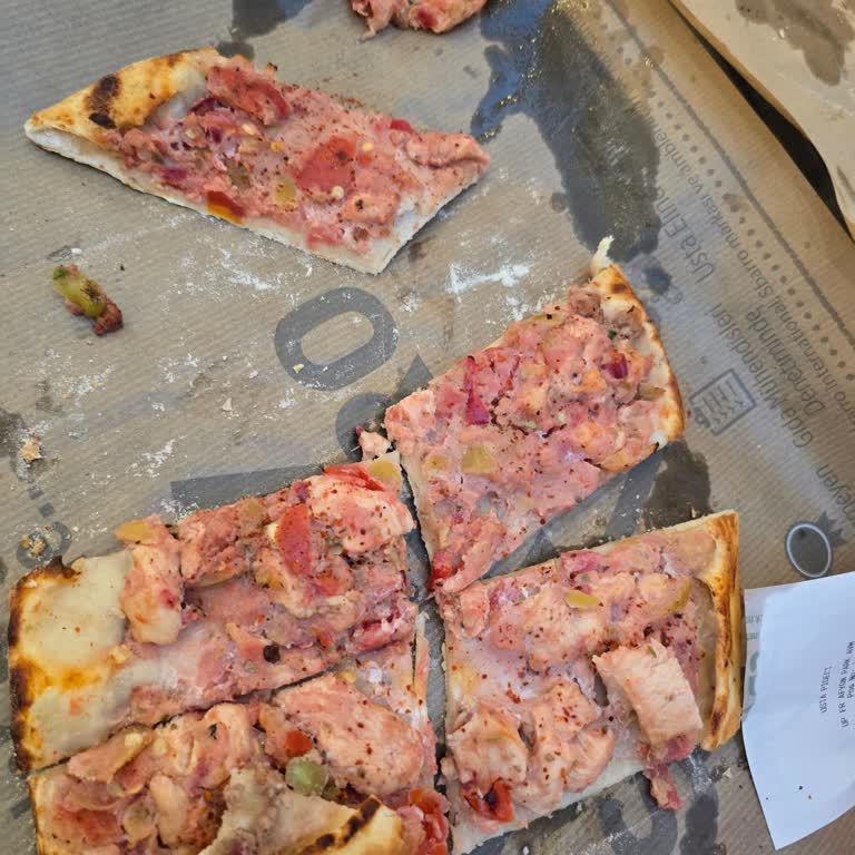 Afyonkarahisar Park Afyon AVM Usta Pideci'de Kötü Tavuklu Pide Deneyimi