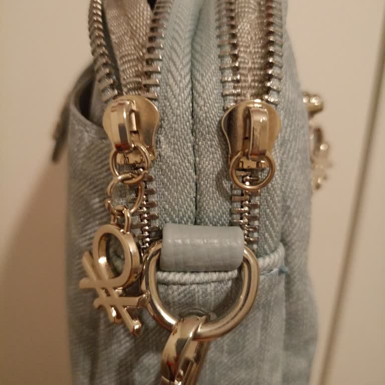 Benetton Çantamın Fermuarı İlk Kullanımda Arızalandı