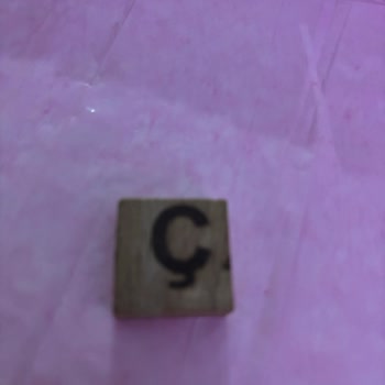 Aldığım Kelime Oyunu Kusurlu Ve Eksik Parçalarla Geldi