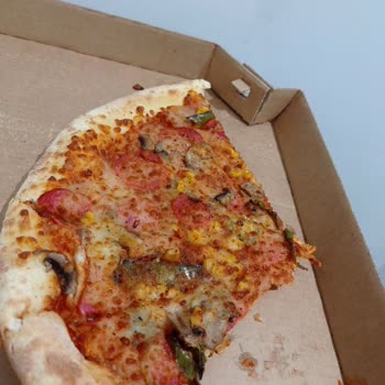 XL Boy Pizza Malzeme Azlığı Ve Fiyat Performans Hayal Kırıklığı