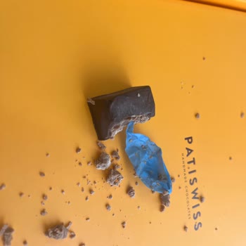 Çikolata Kutusunda Naylon Çıkmasıyla Hayal Kırıklığı