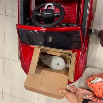 Garanti Sürecinde Akülü Araba Parçaları Sökülmüş Ve Sorun Çözülmemiş
