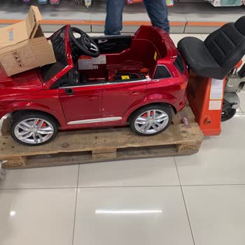 Garanti Sürecinde Akülü Araba Parçaları Sökülmüş Ve Sorun Çözülmemiş