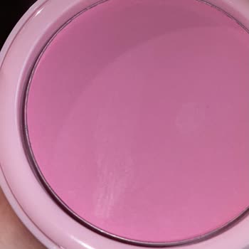 Paden Cosmetics Ürünler Resmen Kullanılmış
