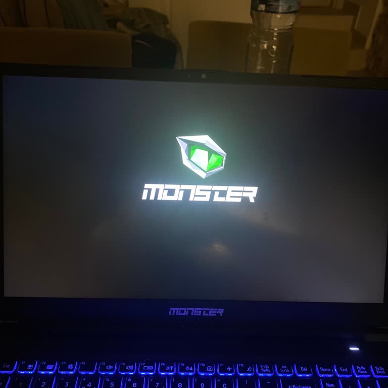 Monster Laptop Sabah Açılmıyor Ve Logo Ekranında Takılı Kalıyor