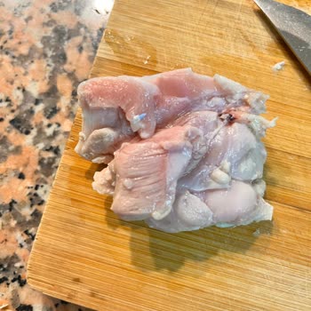 Satın Alınan Tavuk Ürününden Yabancı Madde Çıkması Güven Sarsıyor