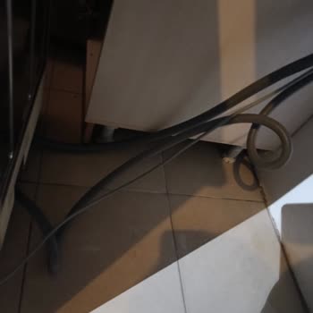 Hoover Çamaşır Makinesi Servisi Binada Su Baskınına Yol Açtı